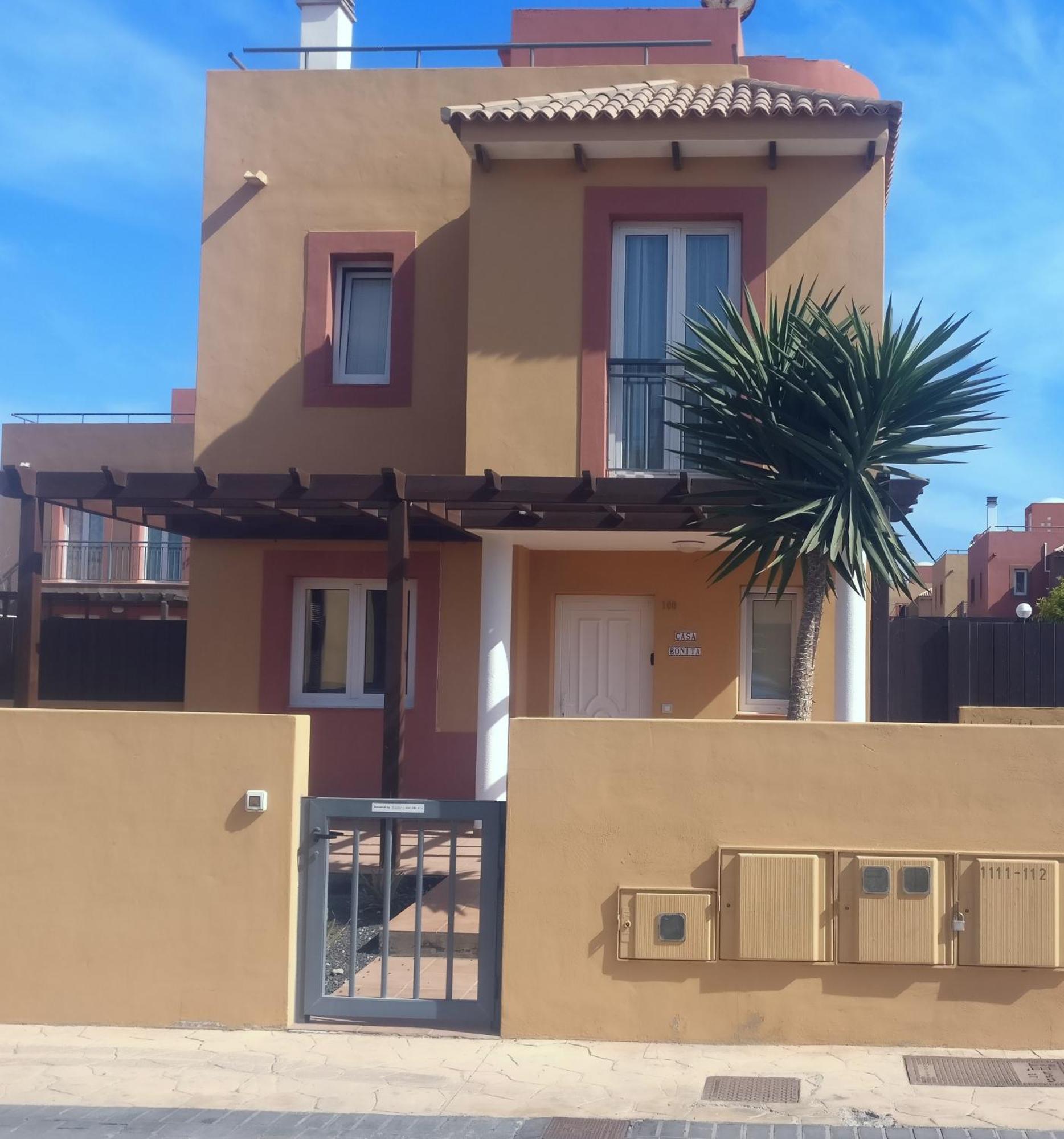 Luxury With Heated Pool In Villa *