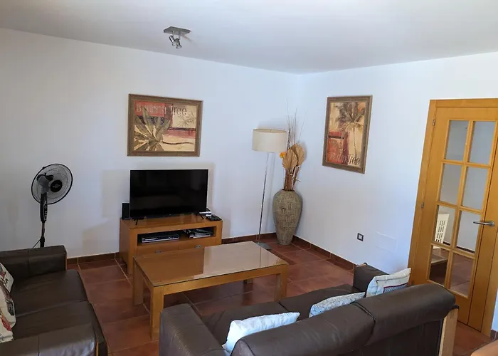 Luxury Villa With Heated Pool In Corralejo